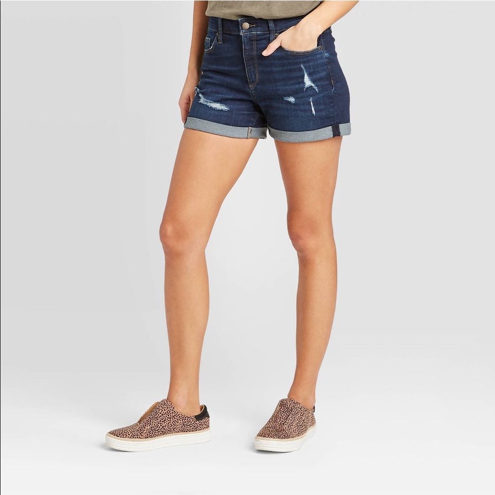 NEW Universal Thread Distressed Jean Shorts